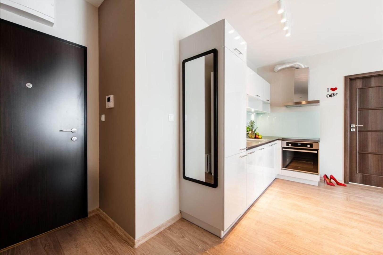 Appartamento Superapart Jana Kazimierza 127 Secluded Urban Hideaway With Modern Comforts Varsavia